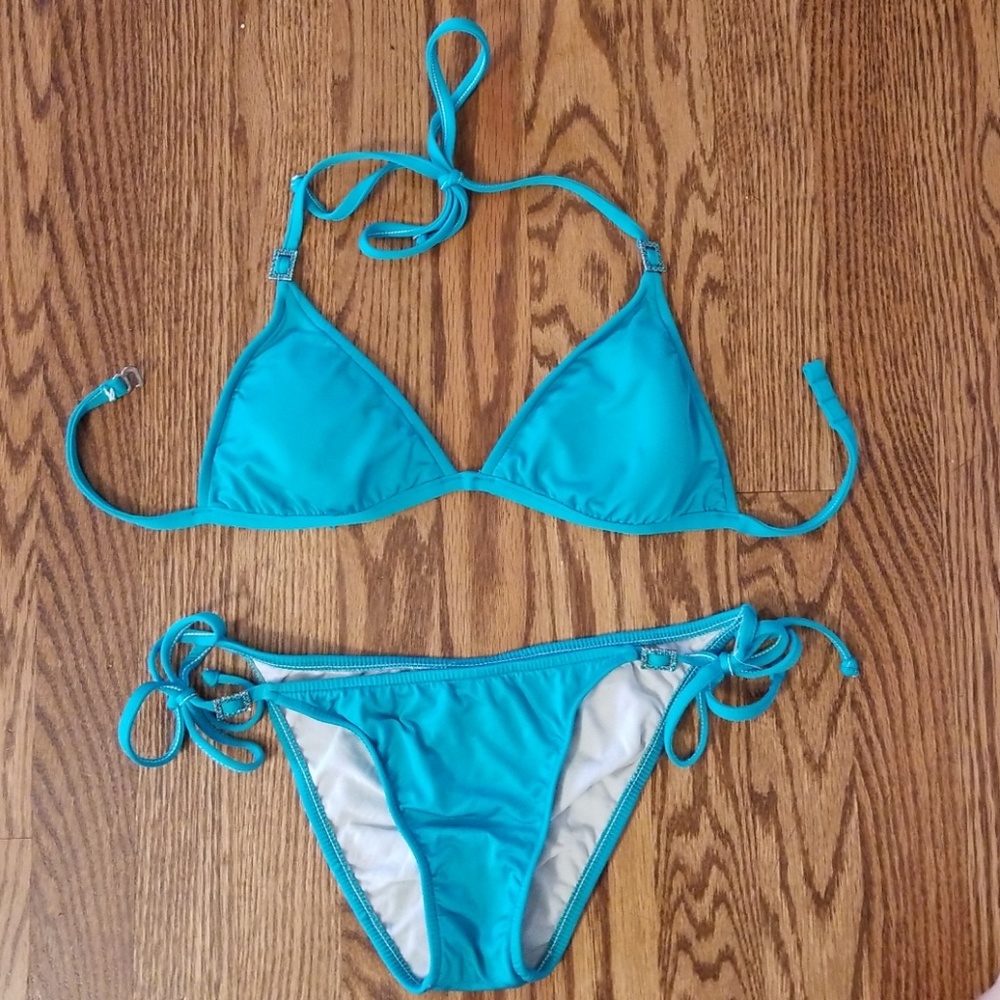 Guess bikini! Hottie tottie teal color!
